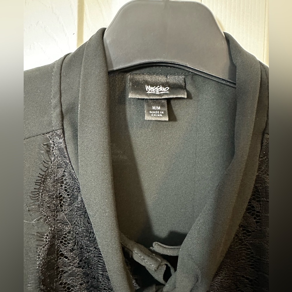 Massimo Button Up Top - Picture 2 of 4